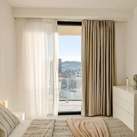 Appartement Quiet 1-bedroom New Building With View *