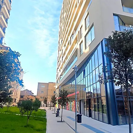 Quiet 1-bedroom New Building With View Apartment